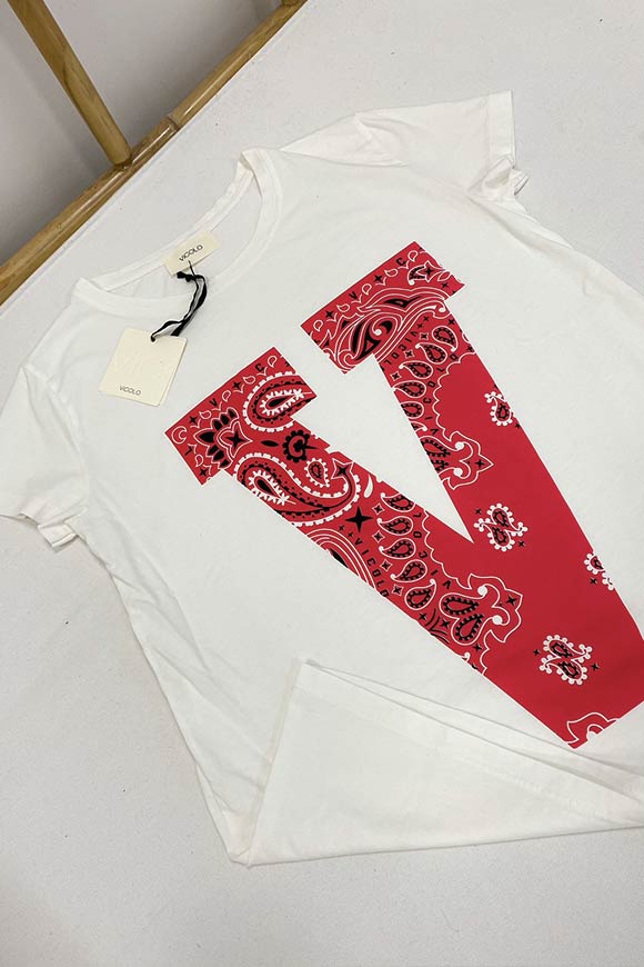 Vicolo - T shirt bianca "V" fantasia bandana rossa