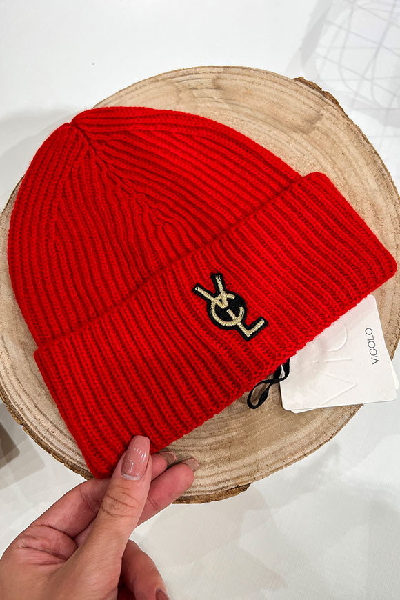 Vicolo - Red beanie hat with "VCL" logo