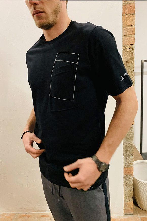 Gianni Lupo - T shirt nera outcome con tasca