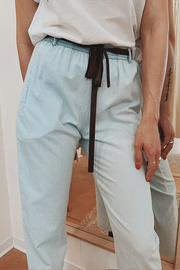 Motel - Pantaloni leggeri stile jeans chiari