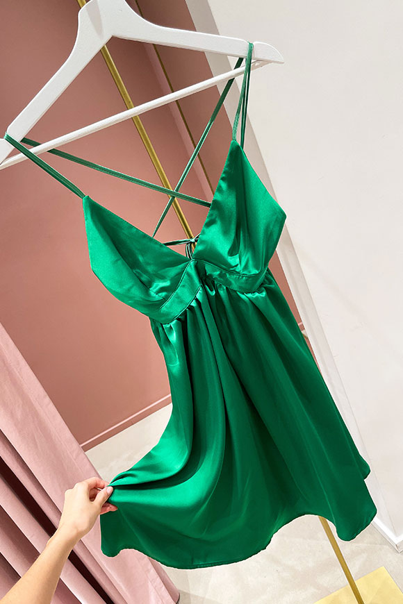 Vicolo - Vestito corto verde in raso laccetti intrecciati sul retro