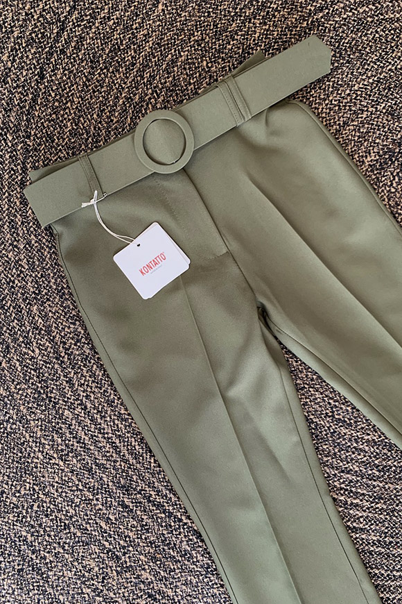 Kontatto - Pantaloni mini flare verdi oliva con cintura alta