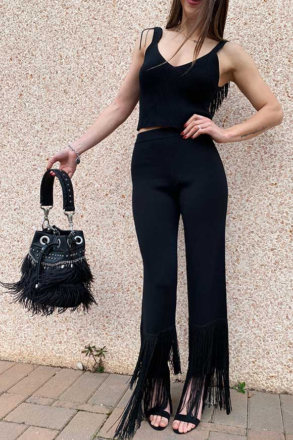 Kontatto - Black top with knitted fringes