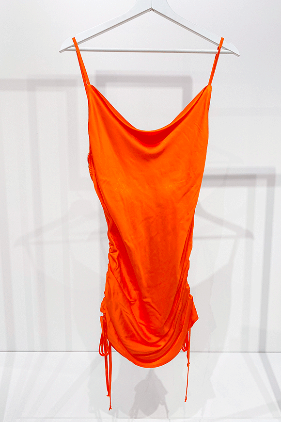 Vicolo - Orange dress in satin clotted on the side slip-style