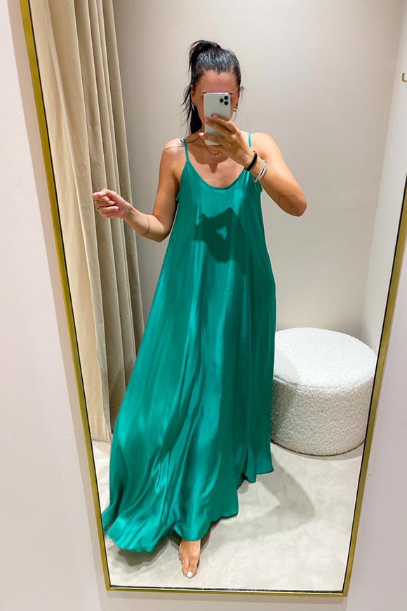 Motel - Motel Long dress in emerald satin