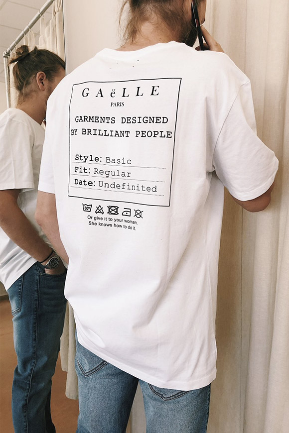 Gaelle - White t-shirt with a box on the back