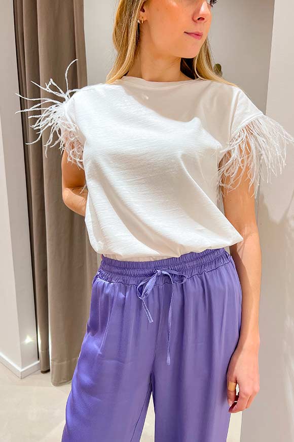 Vicolo - White half sleeve t shirt with feathers