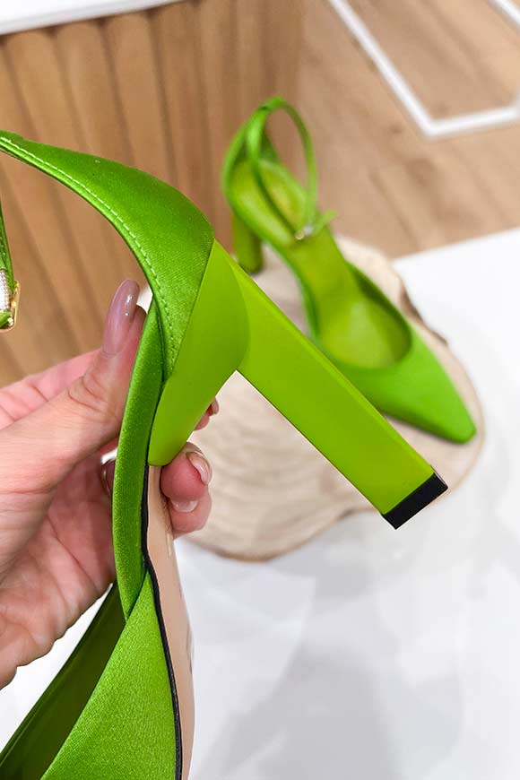 Ovyé - Acid green décolleté in pointed satin with rubber heel