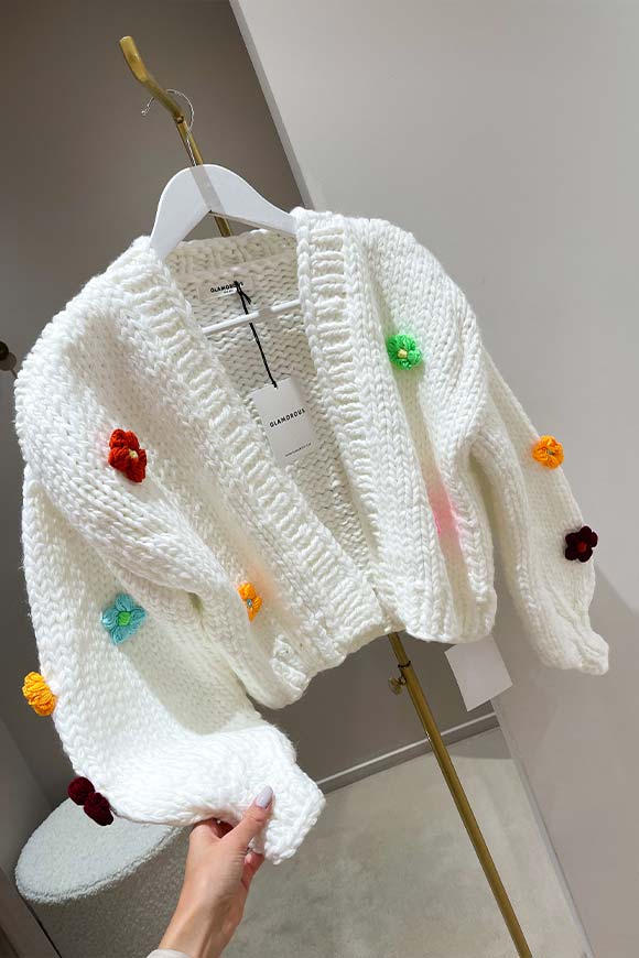 Glamorous - Cardigan in maglia bianco con fiori multicolor