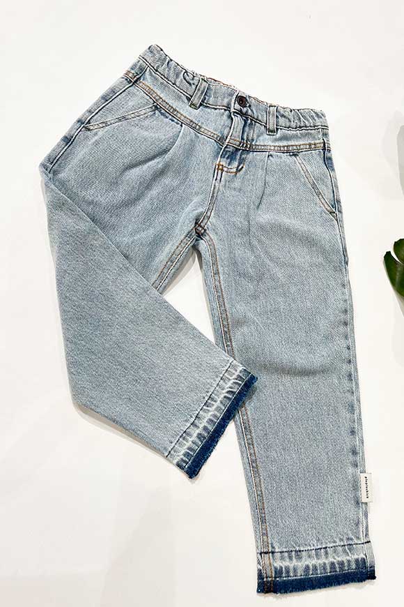 Piupiuchick - Mum fit jeans in denim lavaggio chiaro con pinces