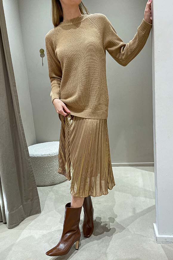 Vicolo - Vestito in maglia camel con plisset