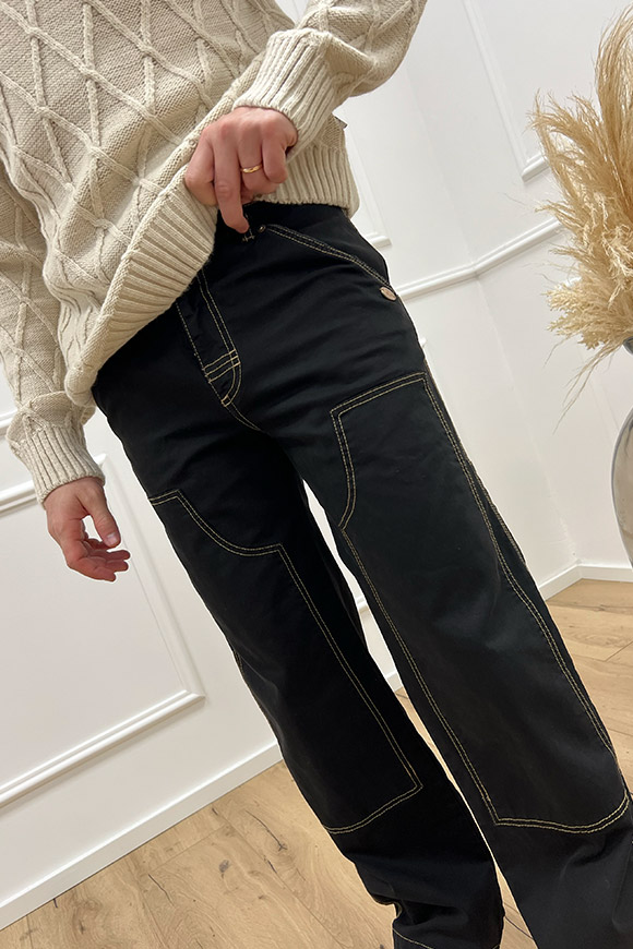 Berna - Pantalone nero con tagli e impunture cammello