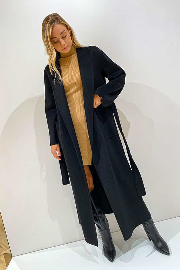 Vicolo - Long black coat with belt at the waist