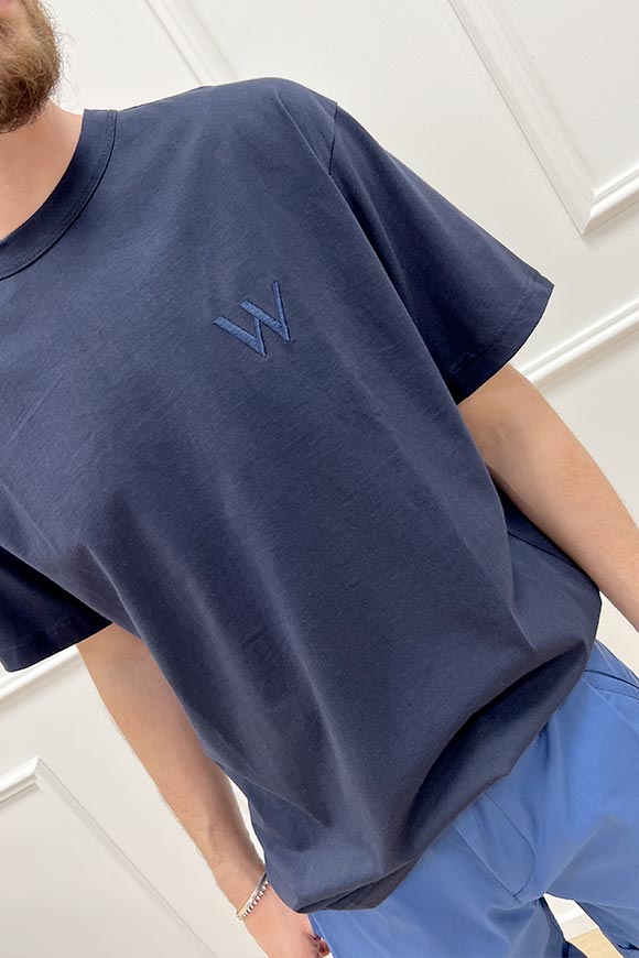 Why not brand - T shirt blu con logo in tono ricamato