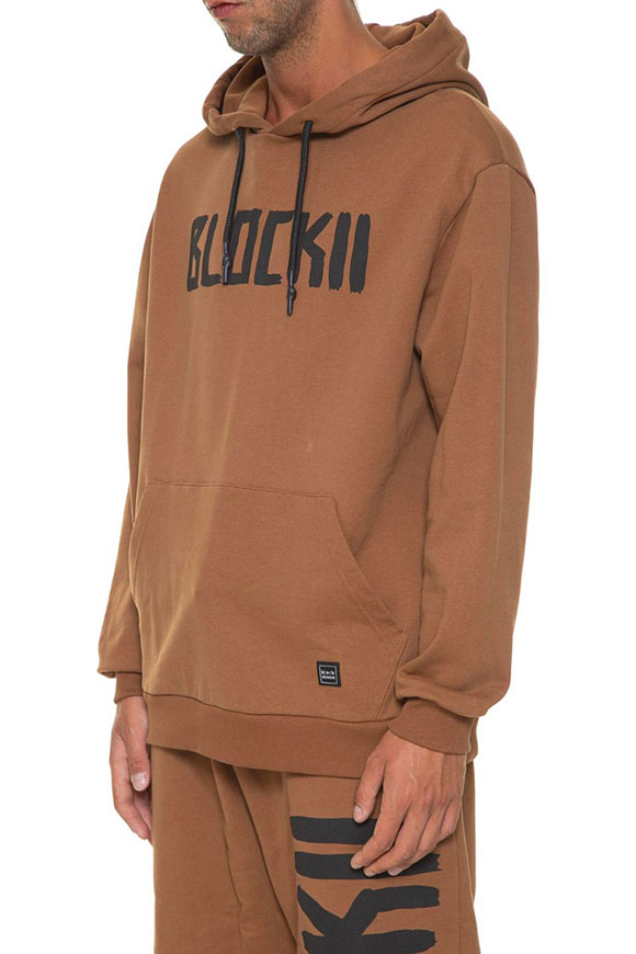 Block Eleven - Tobacco sweatshirt with contrasting logo and hood