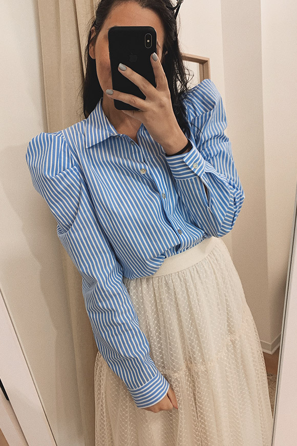 Vicolo - Light blue striped shirt with gathered shoulders