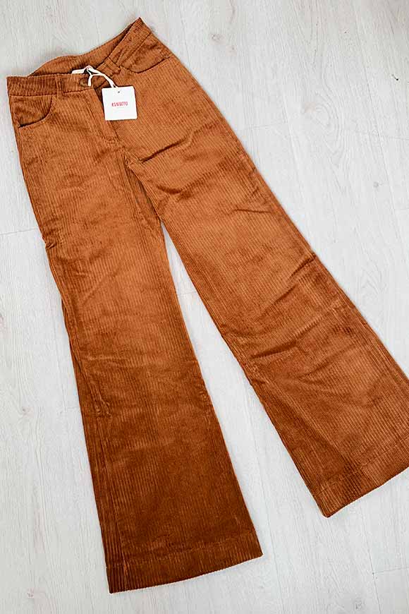 Kontatto - Ribbed trousers in brown velvet