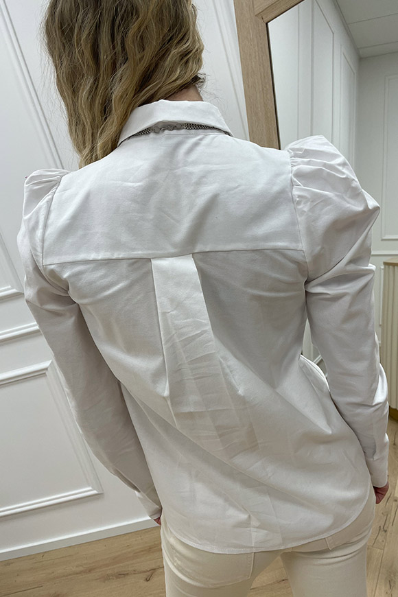 Haveone - Camicia bianca spalla a sbuffo con collana