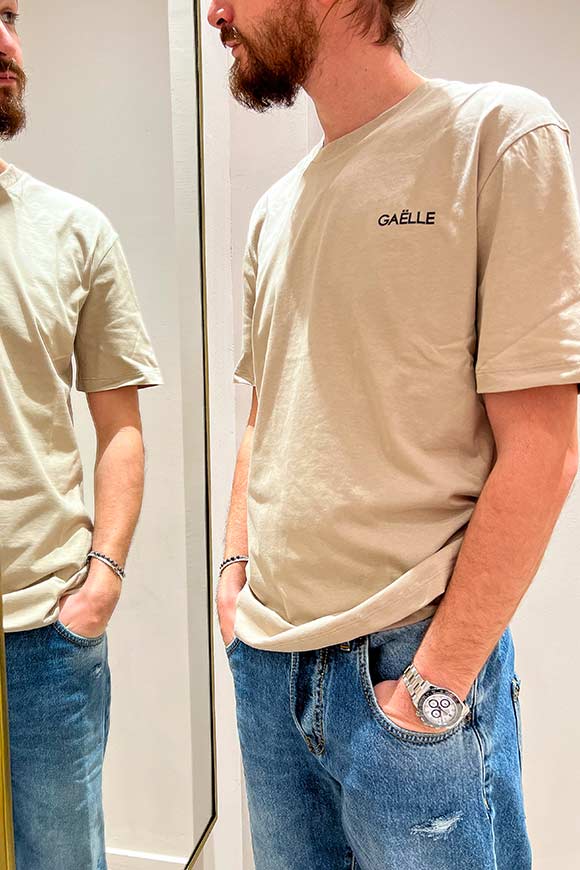 Gaelle - T shirt nocciola in cotone con logo piccolo nero