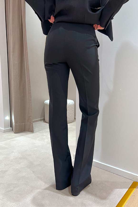 Vicolo - Pantaloni neri sartoriali svasati sul fondo