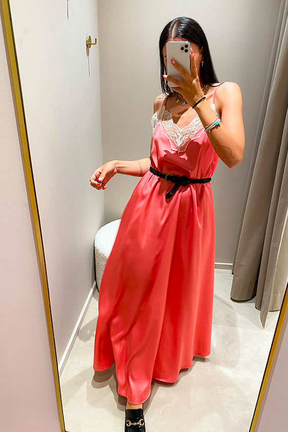 Vicolo - Long pink satin dress with lace edge