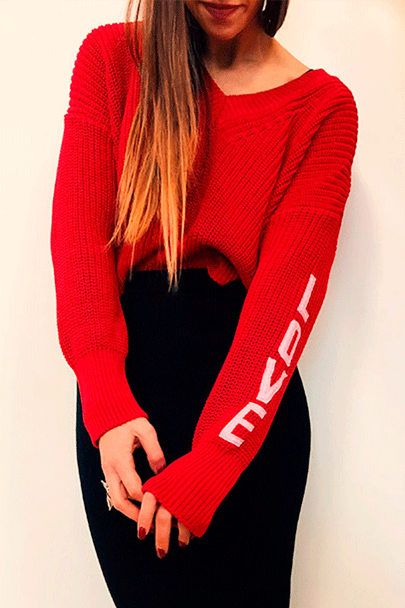 Kontatto - Red sweater written Love