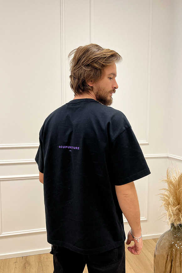 Acupuncture - T shirt nera "silence" con logo viola sul retro