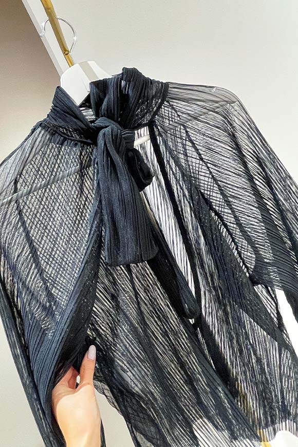 Haveone - Camicia plisset piatto nera con fiocco