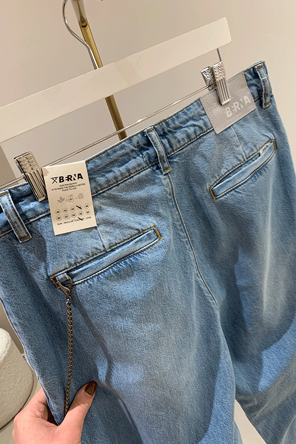 Berna - Jeans lavaggio chiaro con rotture