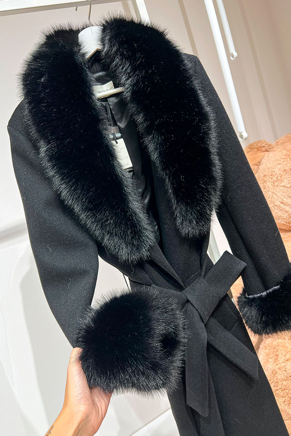 Vicolo - Black coat in cloth with faux fur