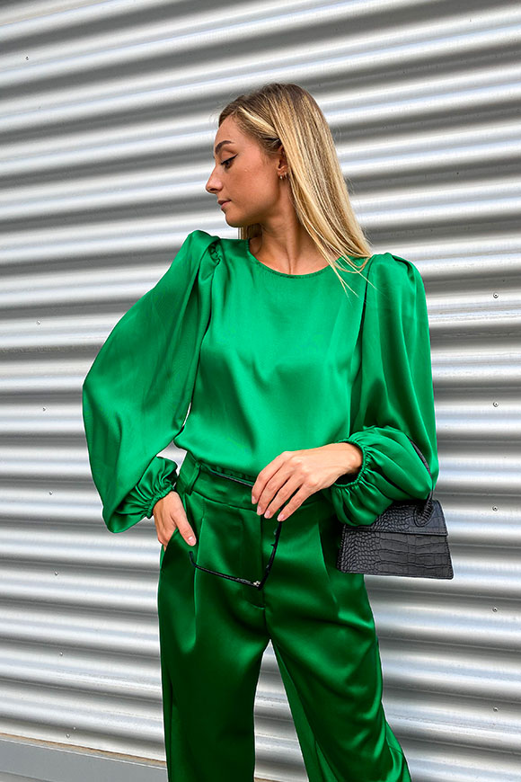 Vicolo - Camicia verde in raso con manica balloon
