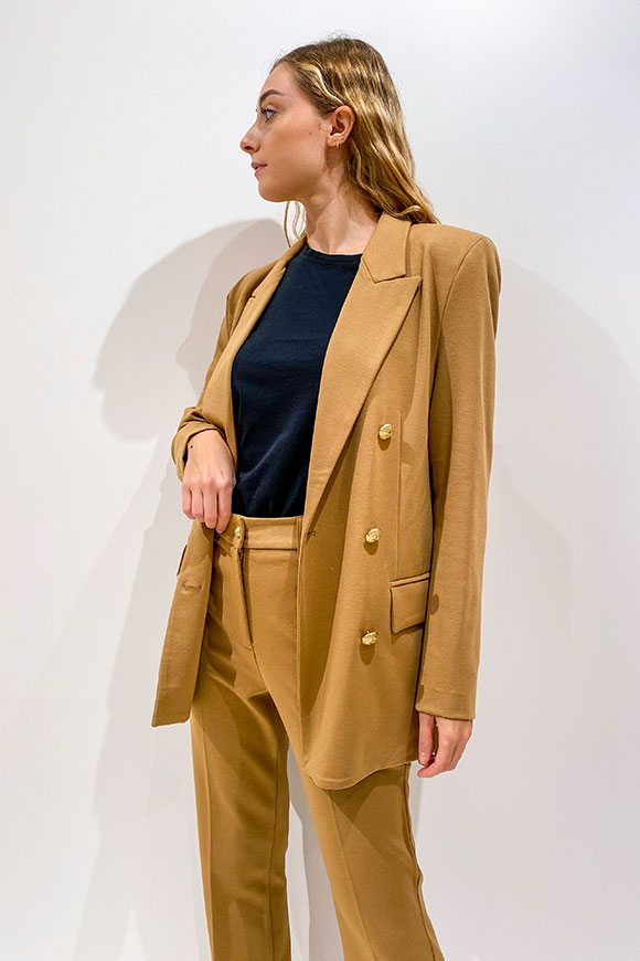 Vicolo - Double-breasted camel jacket in jersey