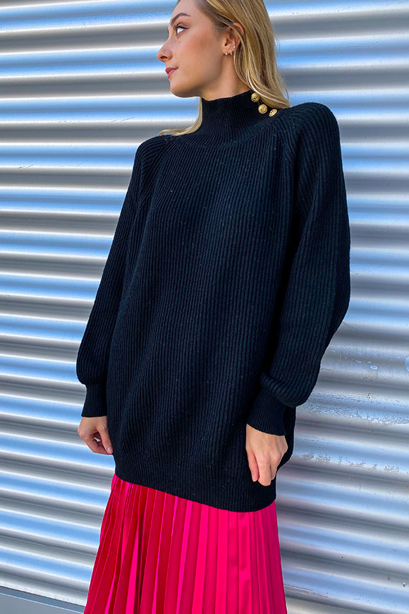 Vicolo - Black over sweater with gold buttons
