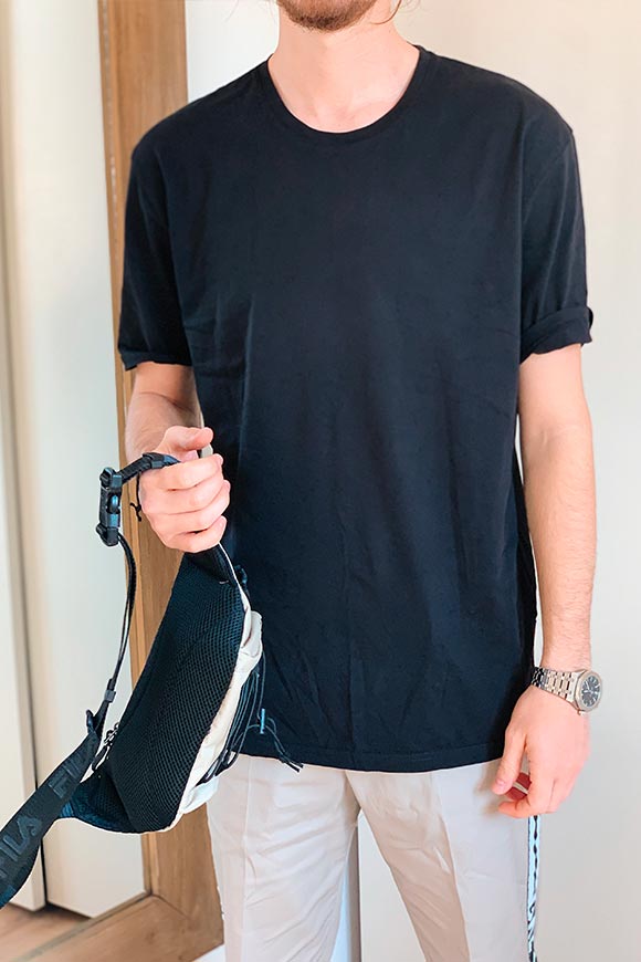 Gianni Lupo - T shirt nera girocollo basica