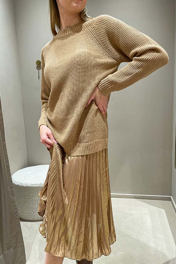 Vicolo - Vestito in maglia camel con plisset