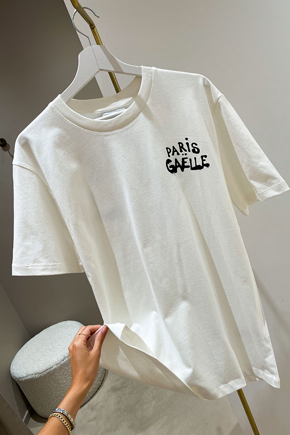 Gaelle - T shirt bianca con logo nero frontale e sul retro