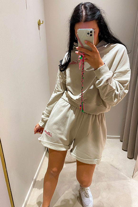 Follovers - Kendall tracksuit shorts sand