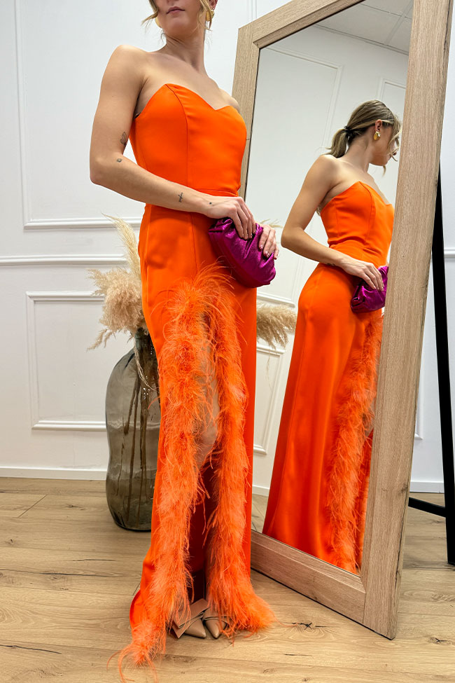 Silence Limited - Vestito Plume arancio con spacco e piume