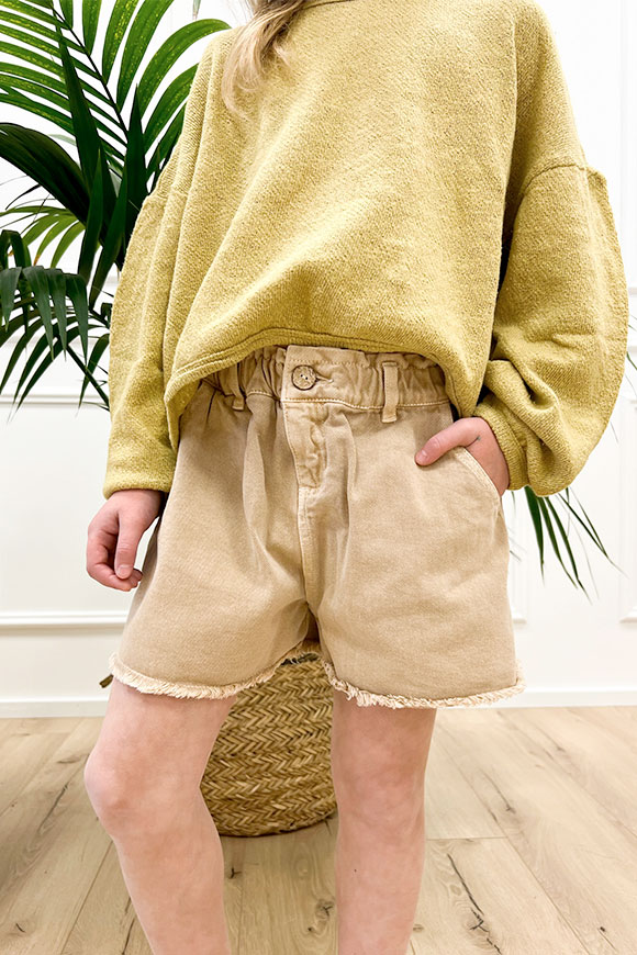Play Up - Pantaloncini beige con dettaglio sfrangiato