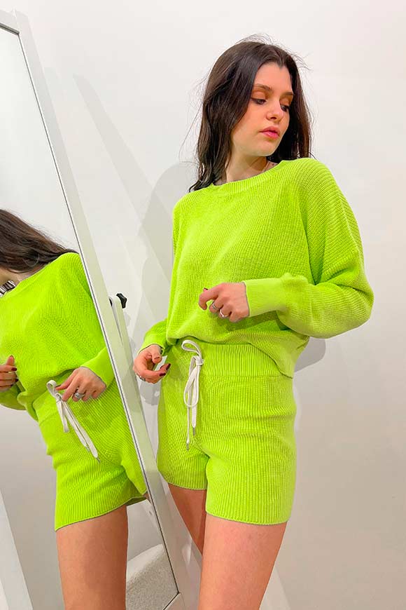 Vicolo - Acid green cotton shorts with drawstring