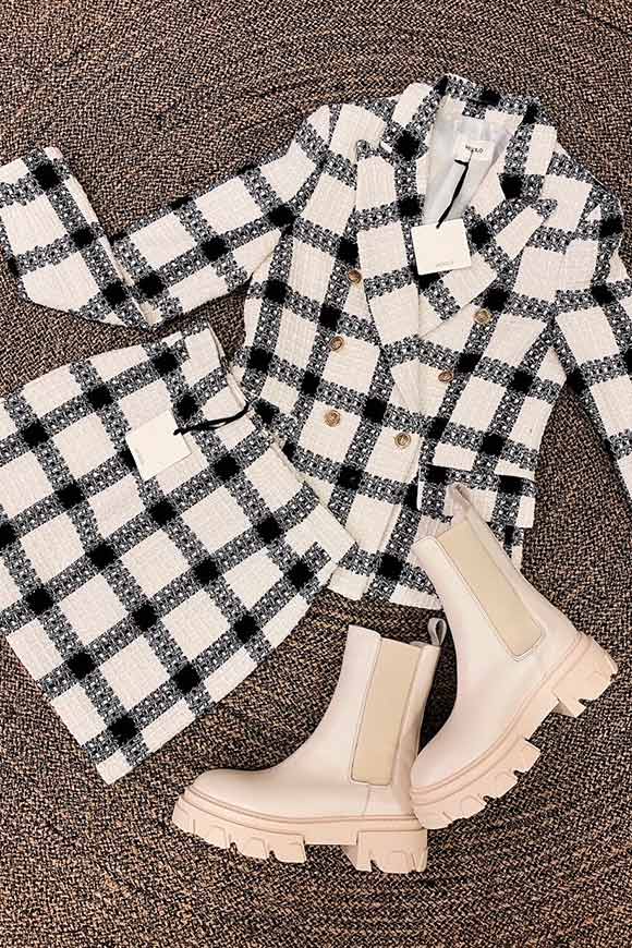 Vicolo - Structured black and white checked jacket with golden buttons
