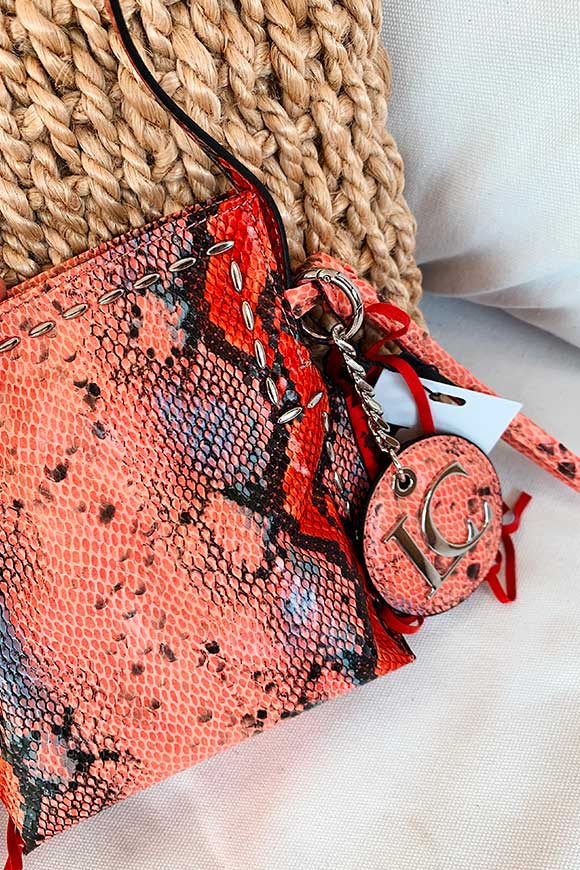 La Carrie - Pink python bucket bag