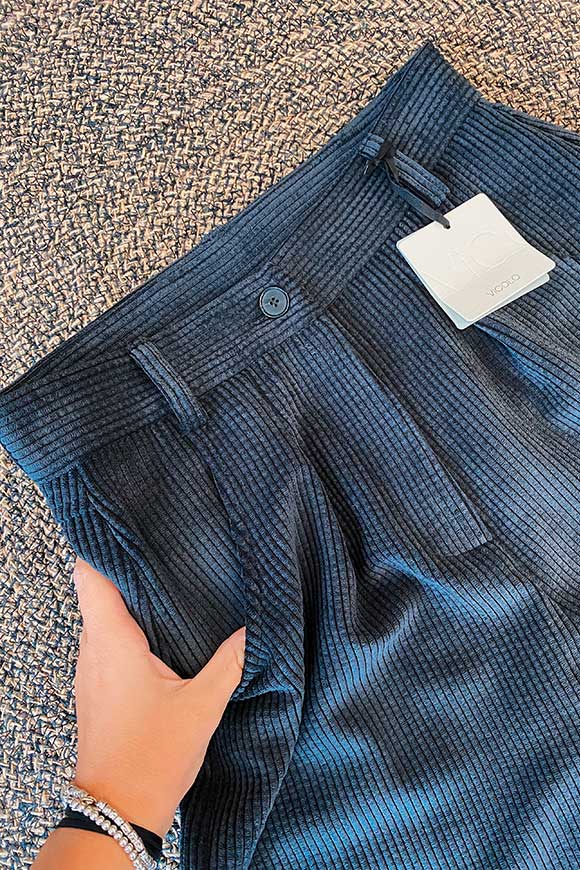 Vicolo - Black corduroy trousers in velvet