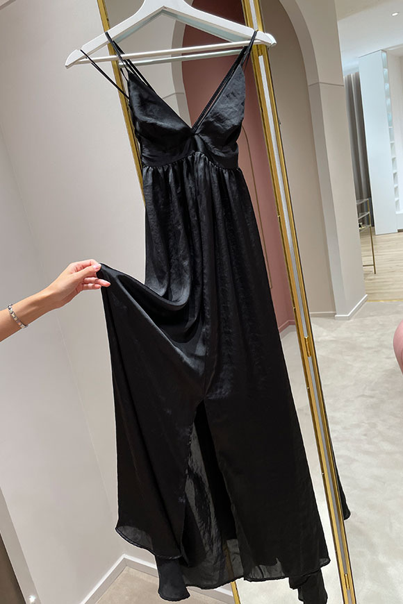 Vicolo - Black satin dress with deep neckline on the back