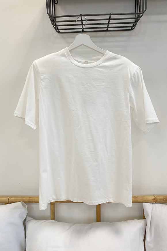 Lumina - T shirt bianca con spalline imbottite