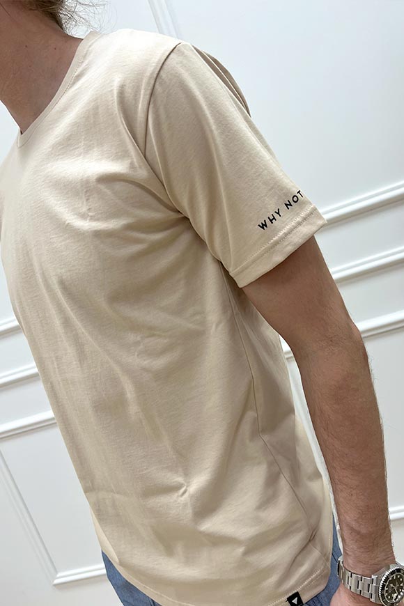Why not brand - T shirt beige con logo sulla manica