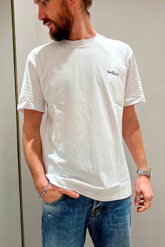 Gaelle - T shirt bianca stampa logo nero a contrasto laterale e sul retro