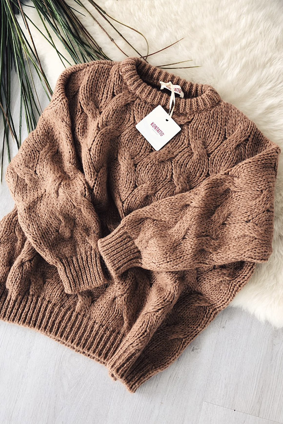 Kontatto - Soft oversized camel sweater