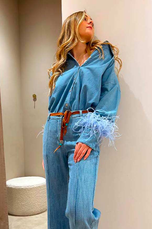 Tensione In - Medium wash blue denim shirt with feathers on the sleeve
