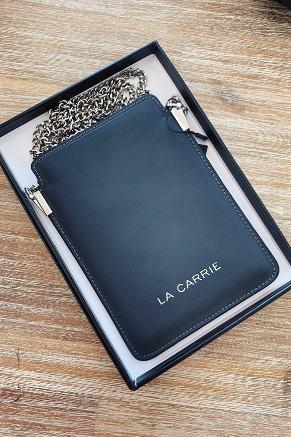 La Carrie - Black matte mobile phone bag with chain